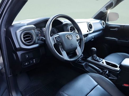 Certified 2022 Toyota Tacoma TRD Sport w/ TRD Premium Sport Package image 27