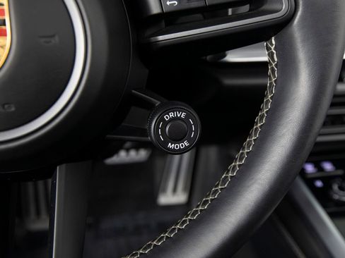 Certified 2022 Porsche 911 Targa 4S AWD/4WD image 25