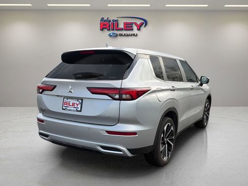 Used 2024 Mitsubishi Outlander SE AWD/4WD image 5