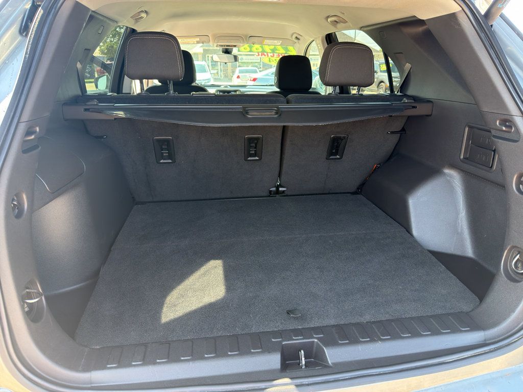 Used 2024 Chevrolet Equinox LT AWD/4WD image 23