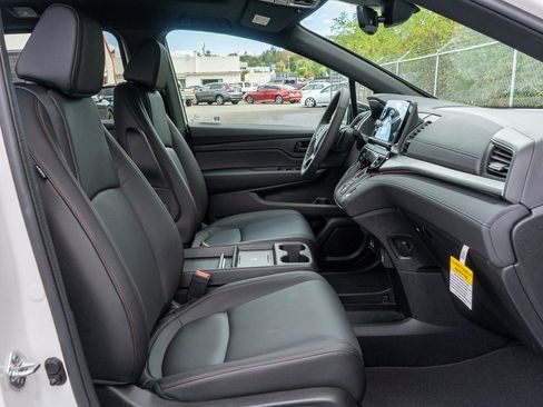 New 2026 Honda Odyssey Sport-L image 16
