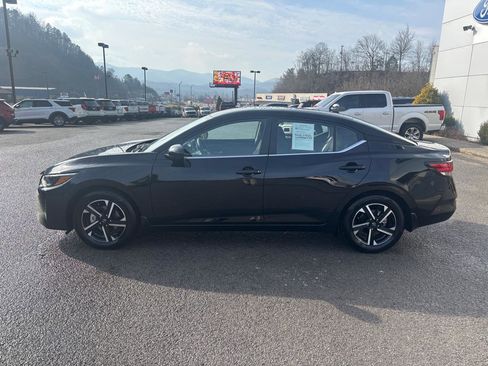 Used 2025 Nissan Sentra SV w/ All-Weather Package image 2