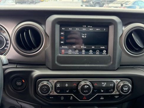 Used 2023 Jeep Wrangler Unlimited Sport AWD/4WD image 5