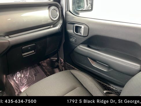 Used 2020 Jeep Gladiator Overland image 10