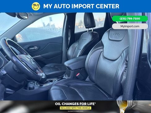 Used 2019 Jeep Cherokee Limited AWD/4WD image 7