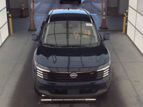 Used 2025 Nissan Kicks SR FWD image 12