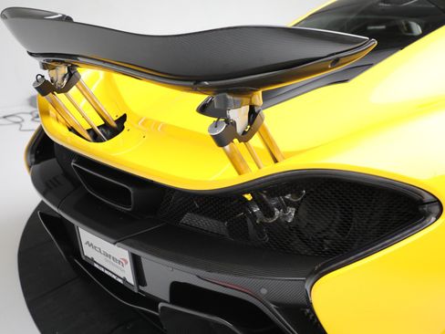 Used 2015 McLaren P1 RWD image 34