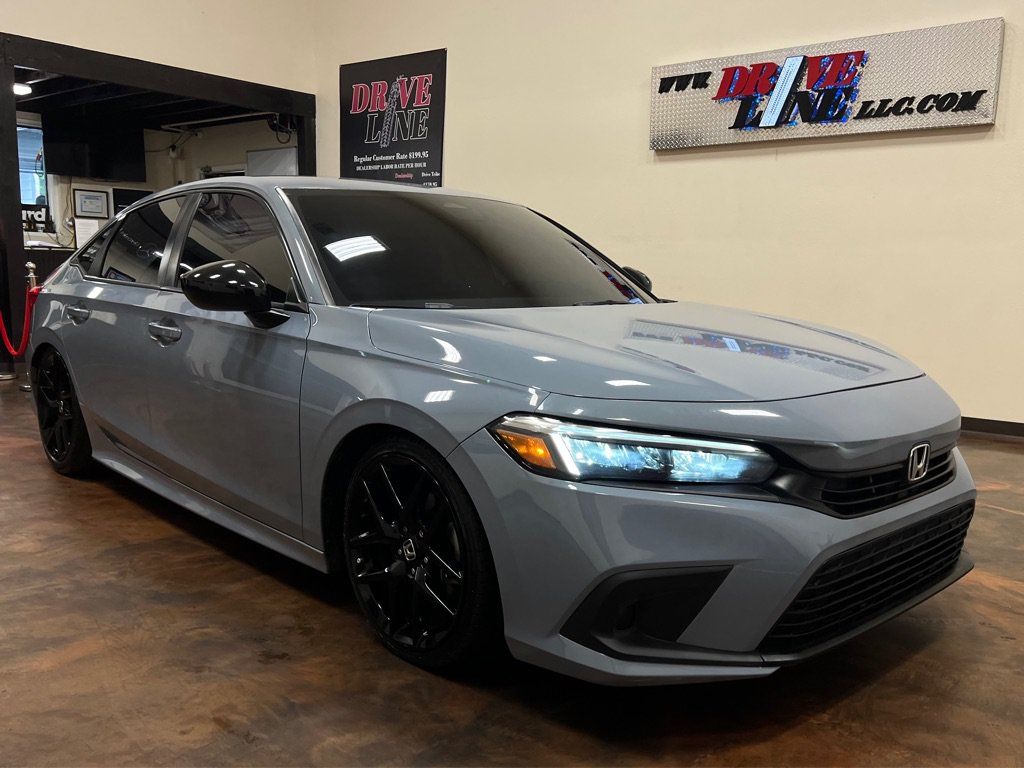 Used 2023 Honda Civic Sport image 3