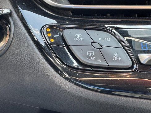 Used 2018 Toyota C-HR XLE image 21