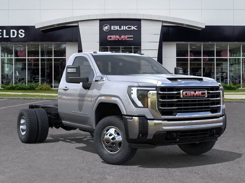 New 2026 GMC Sierra 3500 SLE AWD/4WD image 7