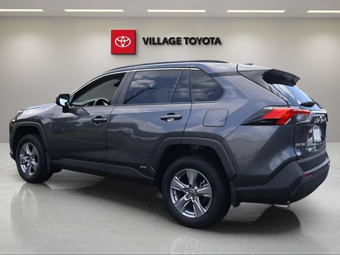 Certified 2025 Toyota RAV4 LE AWD/4WD image 3