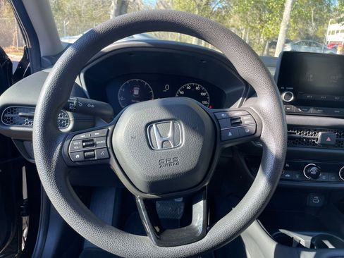 Used 2025 Honda HR-V LX image 15
