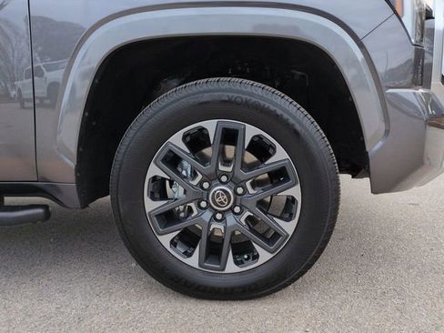 Used 2024 Toyota Tundra Limited image 10