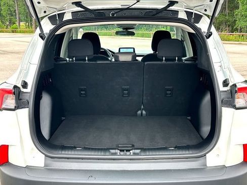Used 2022 Ford Escape SE FWD image 30