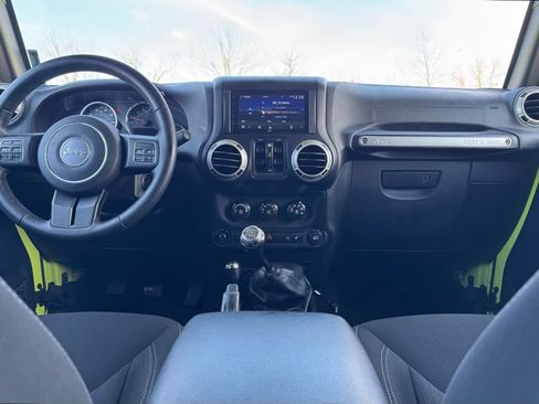 Certified 2016 Jeep Wrangler Unlimited Sahara w/ Connectivity Group image 24