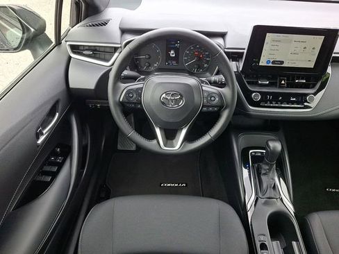 Used 2025 Toyota Corolla SE image 11