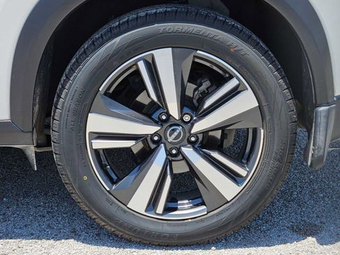 Used 2023 Nissan Rogue Platinum w/ Platinum Premium Package FWD image 13