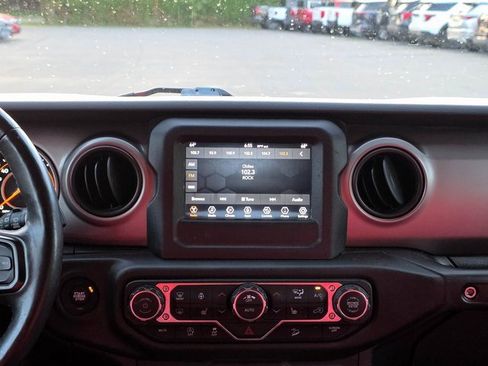 Used 2018 Jeep Wrangler Unlimited Sport S image 20