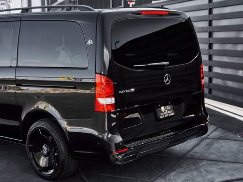 Used 2023 Mercedes-Benz Metris Passenger image 11