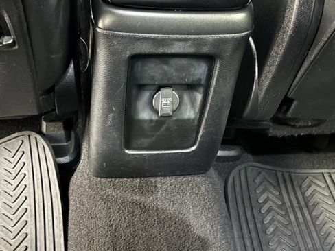 Used 2015 Dodge Journey Crossroad w/ Flexible Seating Group image 10