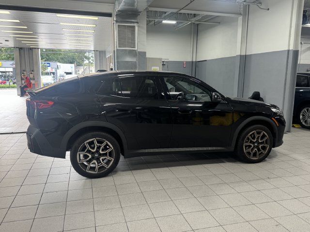 Used 2025 BMW X2 xDrive28i w/ Convenience Package AWD/4WD image 4