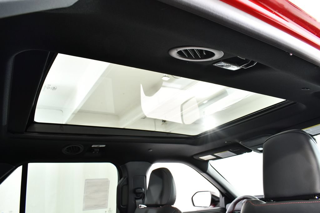 New 2026 Ford Explorer ST-Line w/ ST-Line Street Pack AWD/4WD image 18