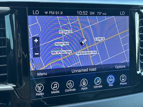 Used 2017 Chrysler Pacifica Touring-L image 21