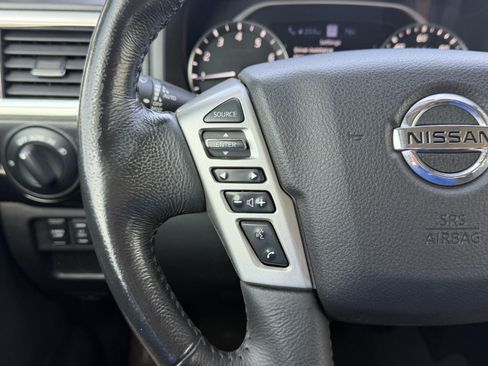 Used 2021 Nissan Titan SV w/ SV Convenience Package AWD/4WD image 16