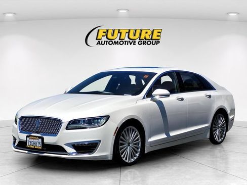 Used 2017 Lincoln MKZ Reserve w/ Luxury Package FWD image 8