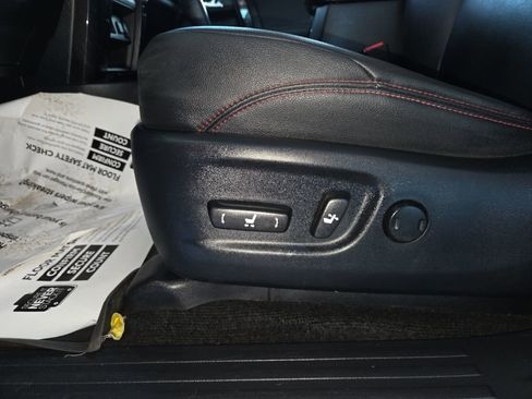 Used 2020 Toyota 4Runner Venture w/ Moonroof Package image 10