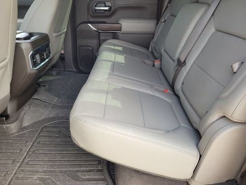 Used 2022 GMC Sierra 1500 SLT AWD/4WD image 27