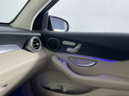 Used 2021 Mercedes-Benz GLC 300 image 12