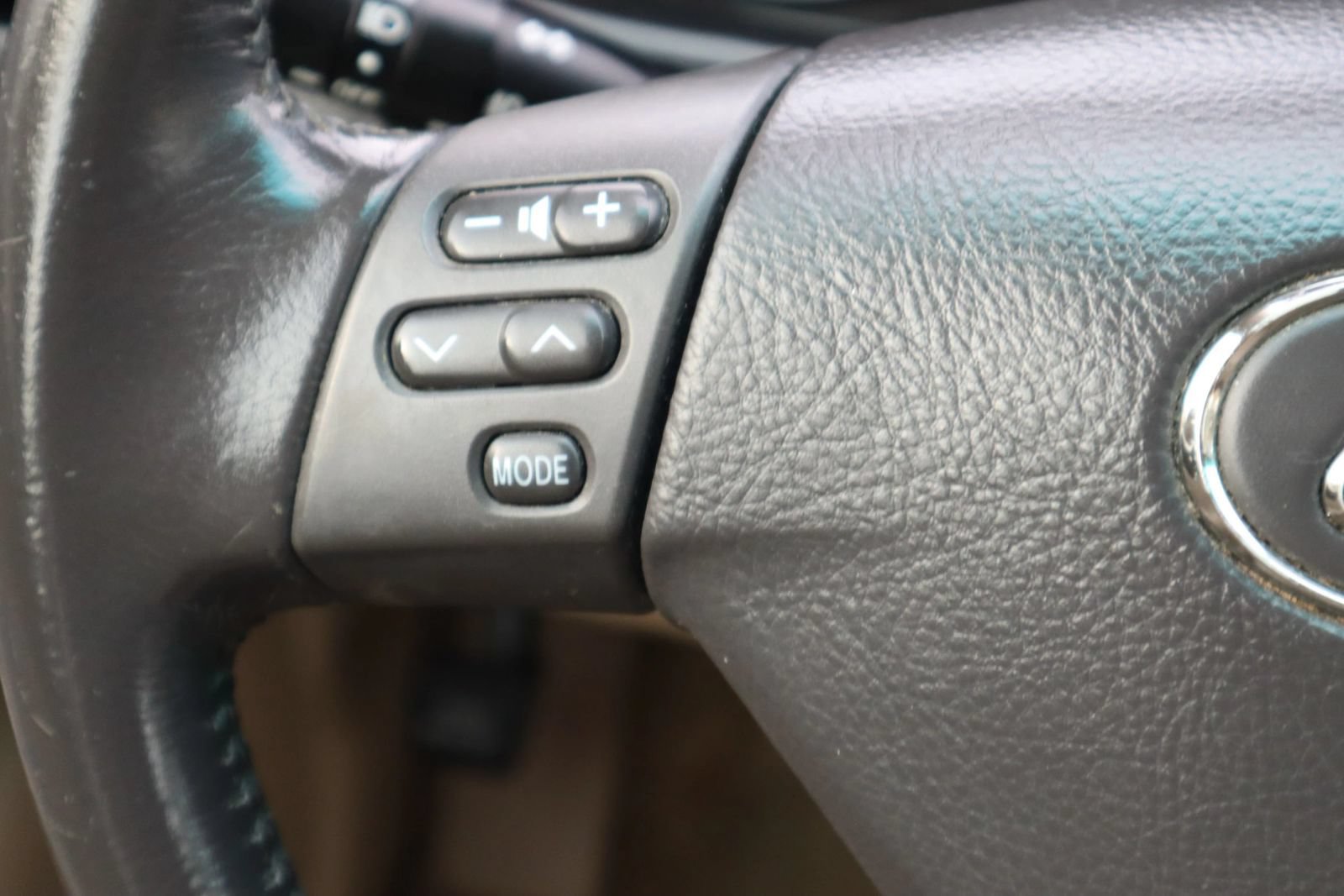 Used 2006 Lexus RX 400h AWD image 25