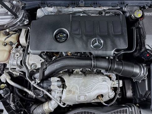 Used 2021 Mercedes-Benz CLA 250 4MATIC image 31
