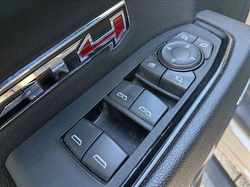 Used 2023 GMC Sierra 1500 AT4 w/ AT4 Preferred Package AWD/4WD image 11