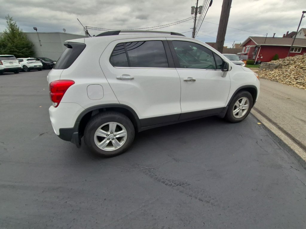 Used 2018 Chevrolet Trax LT w/ Driver Confidence Package FWD image 8