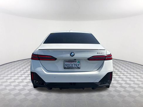 Used 2026 BMW 530i w/ M Sport Package RWD image 5