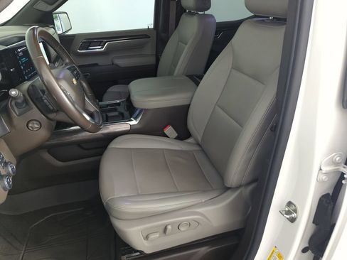 Used 2023 Chevrolet Silverado 1500 LTZ w/ LTZ Convenience Package II AWD/4WD image 11