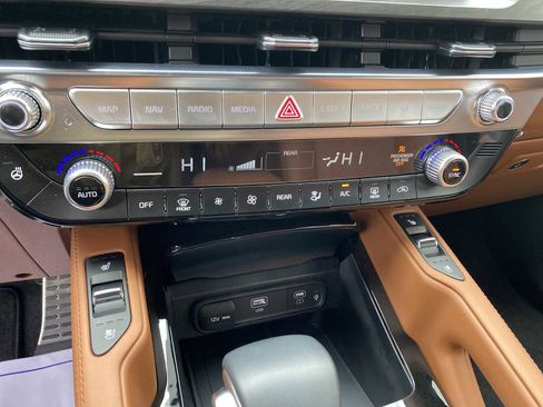 Used 2025 Kia Telluride SX Prestige X-Line image 18