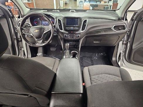 Used 2021 Chevrolet Equinox LT w/ Driver Convenience Package AWD/4WD image 10