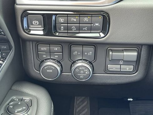 New 2026 GMC Yukon Denali w/ Advanced Technology Package AWD/4WD image 18