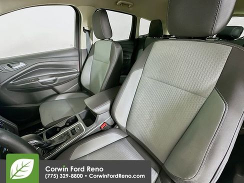 Used 2018 Ford Escape SE image 19