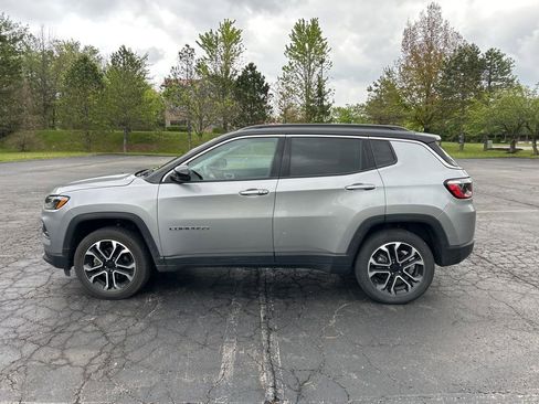 Used 2022 Jeep Compass Limited AWD/4WD image 4