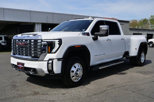 Used 2026 GMC Sierra 3500 Denali w/ Denali Reserve Package AWD/4WD image 6