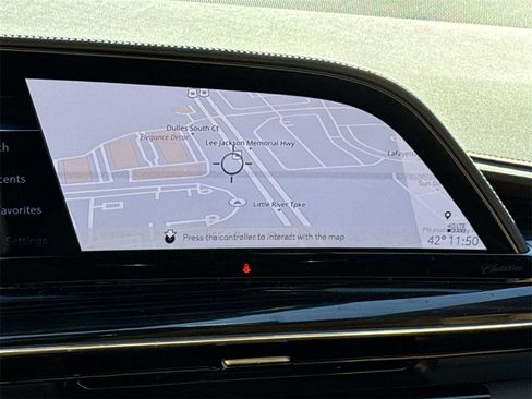 Used 2021 Cadillac Escalade Premium Luxury image 22