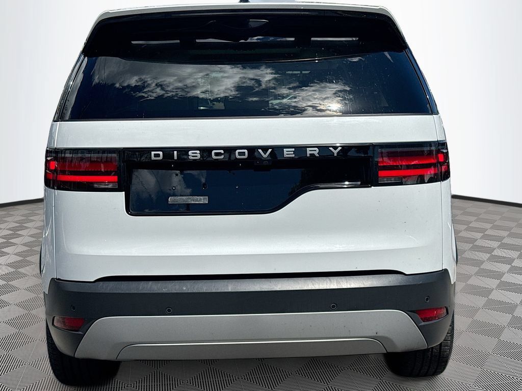 Used 2025 Land Rover Discovery S AWD/4WD image 7