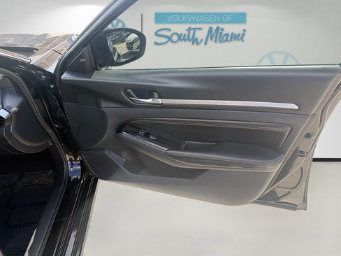 Used 2023 Nissan Altima 2.5 SL FWD image 34