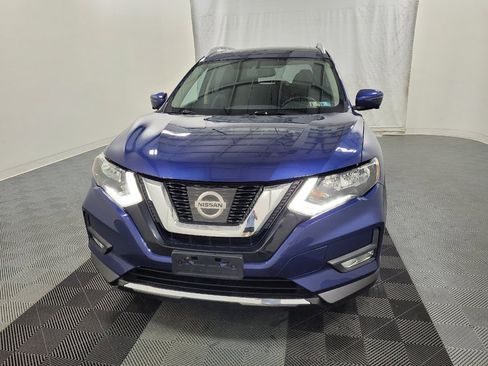 Used 2017 Nissan Rogue SV w/ Sun & Sound Touring Package AWD/4WD image 15