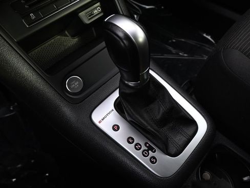 Used 2018 Volkswagen Tiguan Limited w/ Premium Package image 32