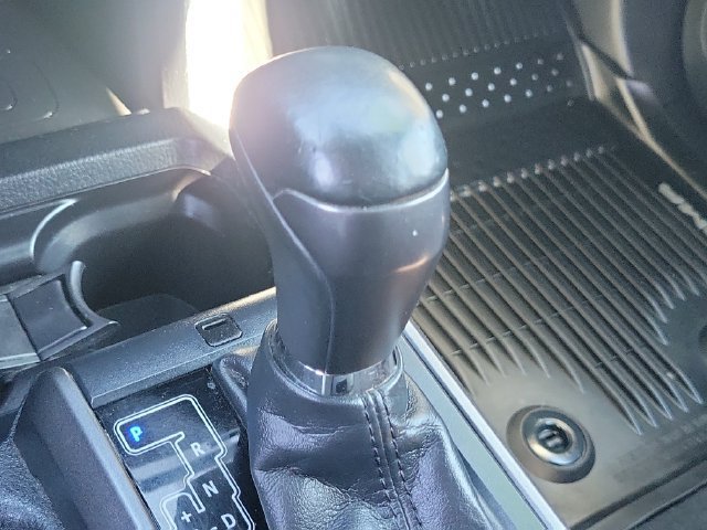 Used 2019 Toyota Tacoma TRD Sport w/ Technology Package RWD image 17